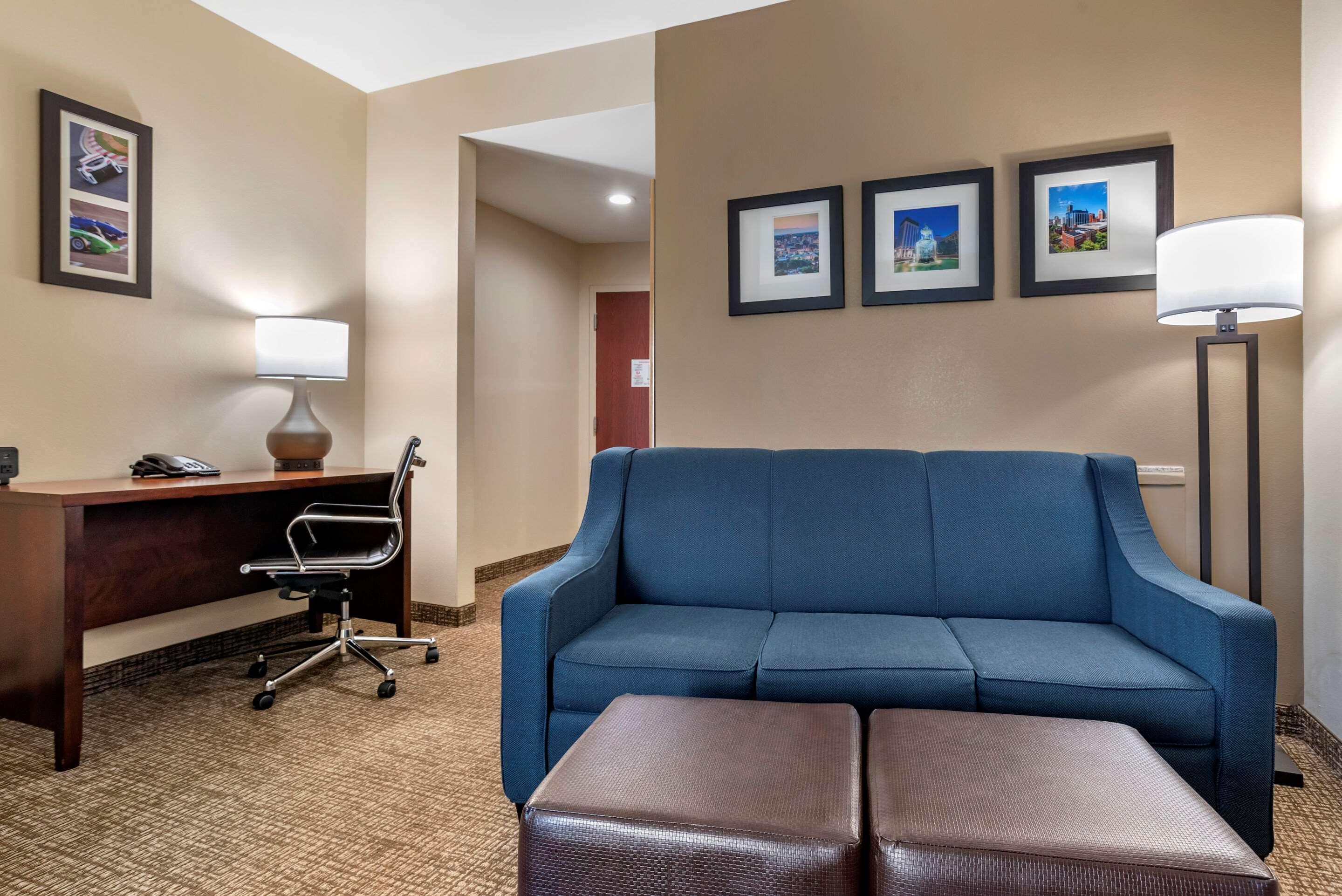 Comfort Suites Pell City I-20 Exit 158 Buitenkant foto