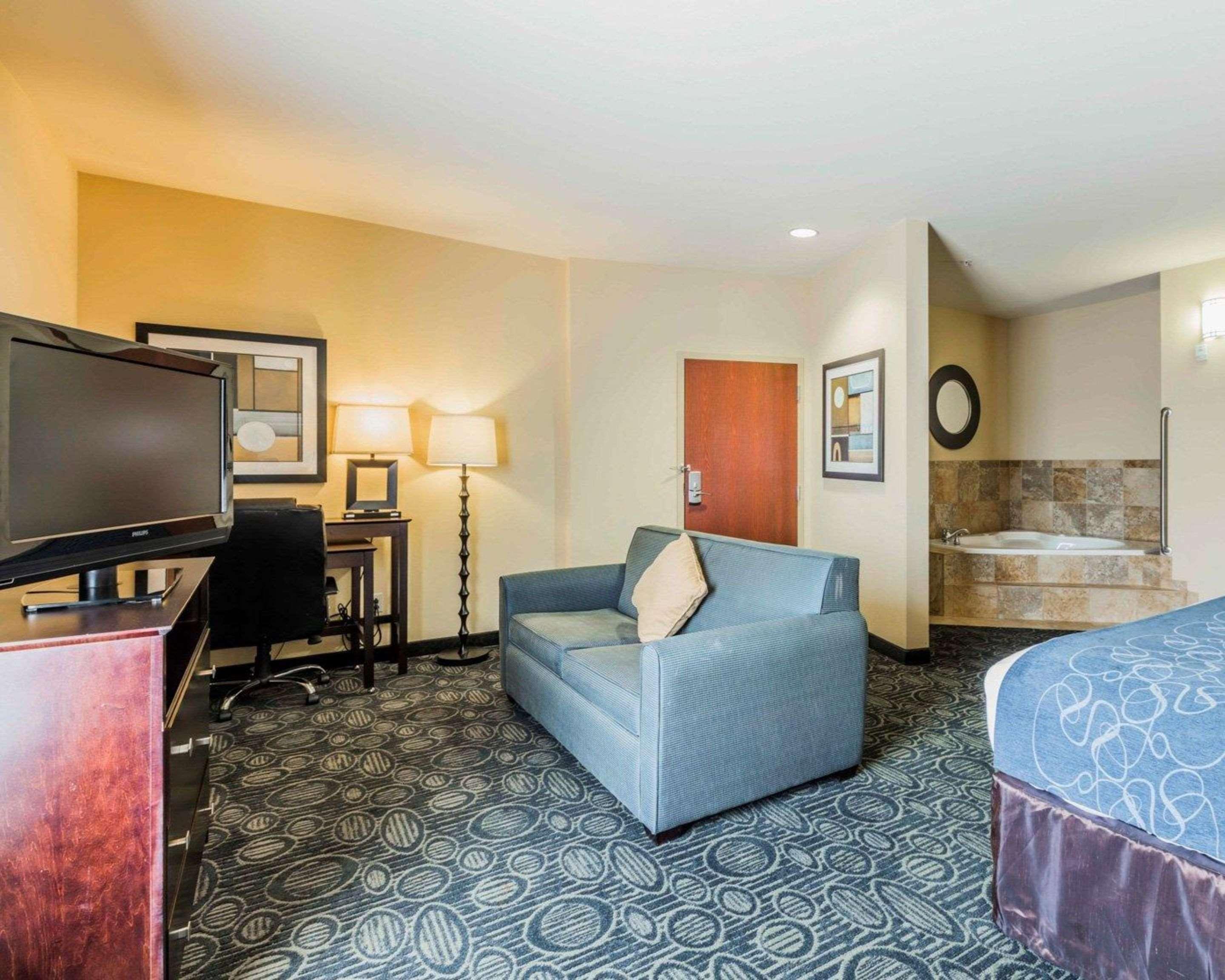 Comfort Suites Pell City I-20 Exit 158 Buitenkant foto