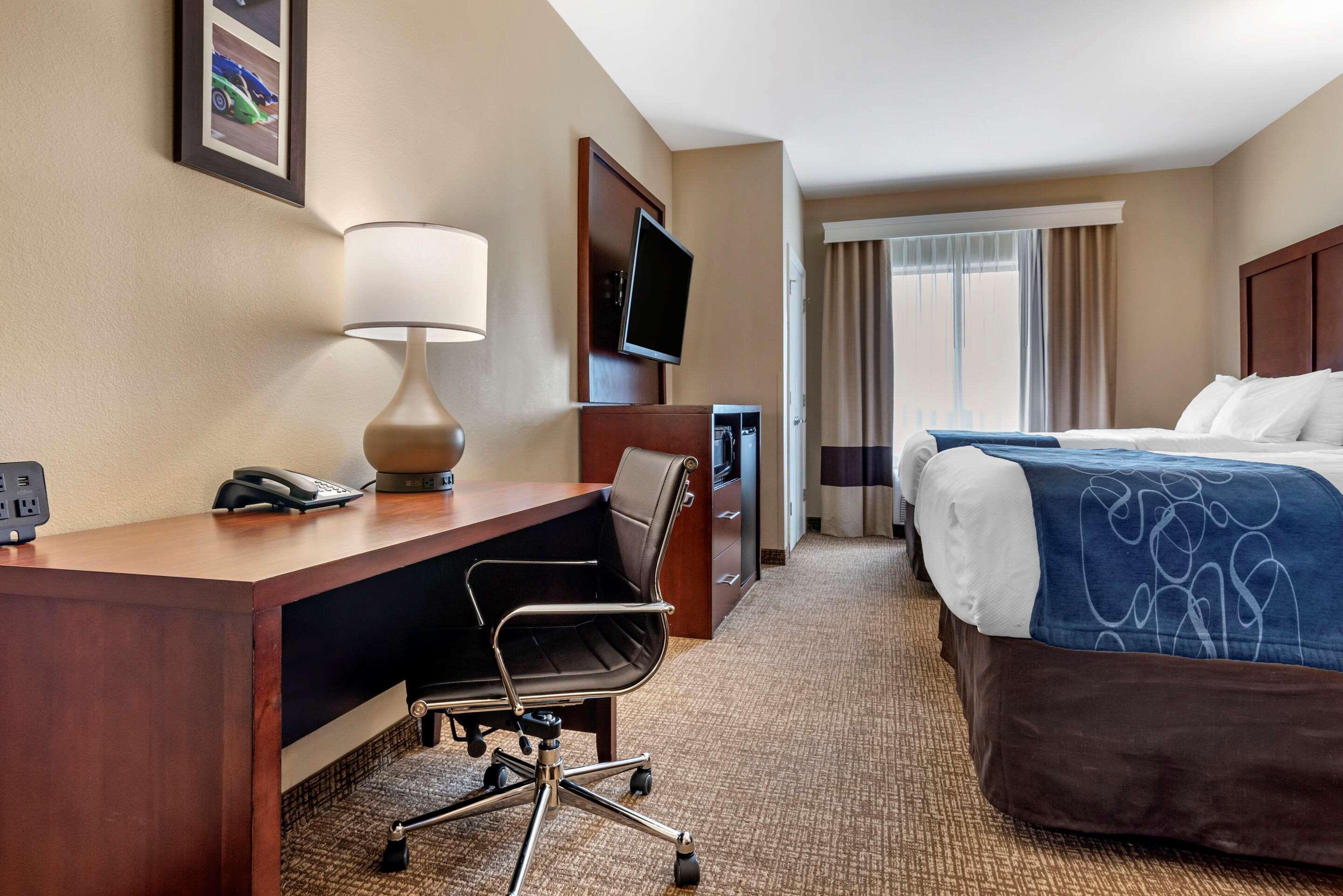 Comfort Suites Pell City I-20 Exit 158 Buitenkant foto