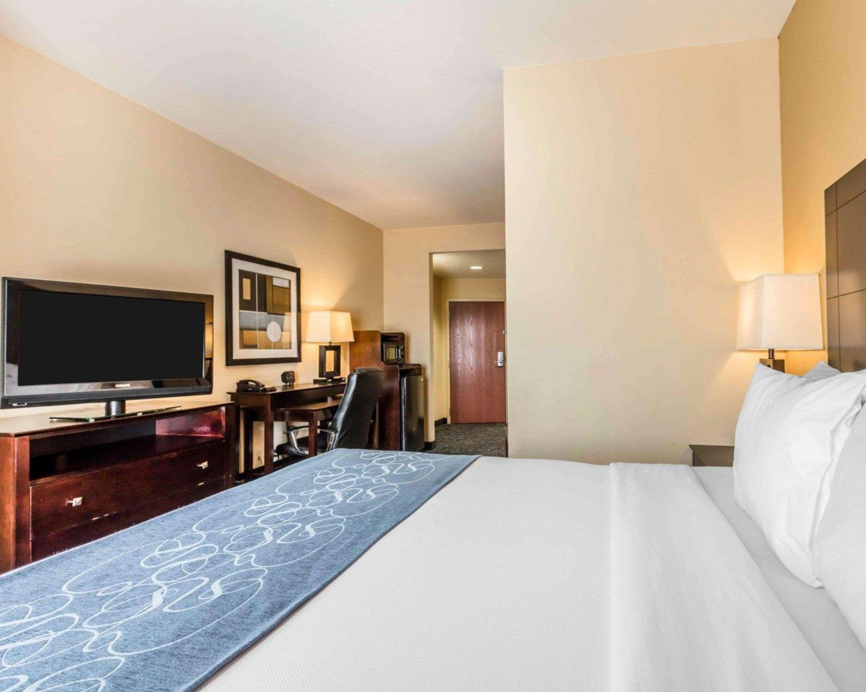 Comfort Suites Pell City I-20 Exit 158 Buitenkant foto