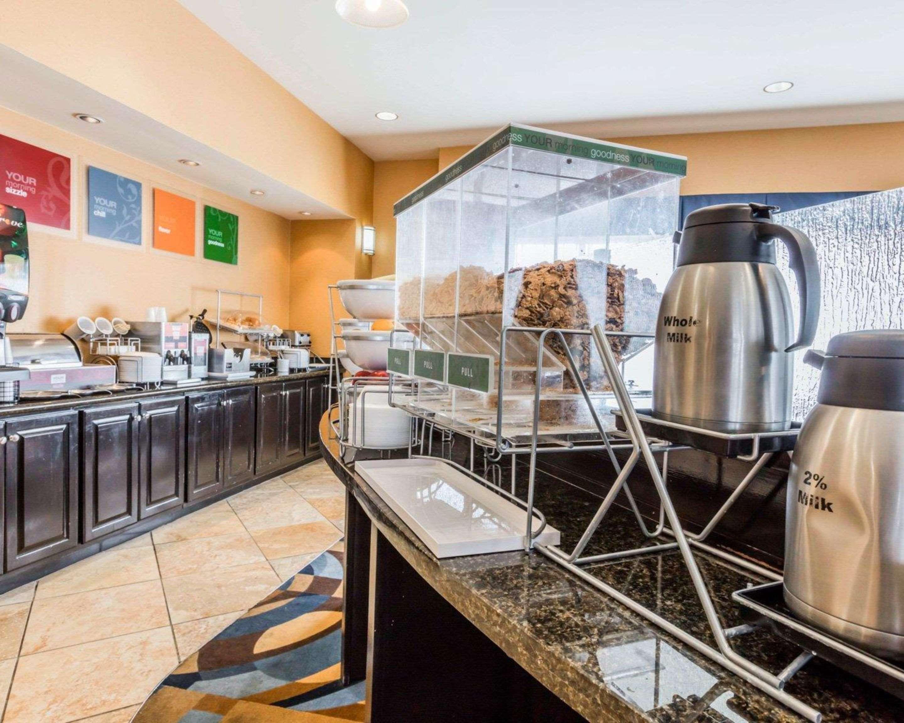 Comfort Suites Pell City I-20 Exit 158 Buitenkant foto