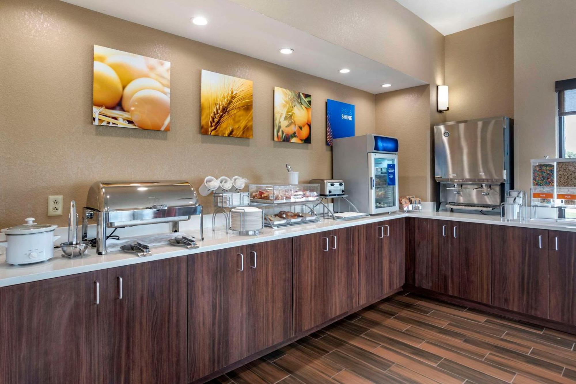 Comfort Suites Pell City I-20 Exit 158 Buitenkant foto